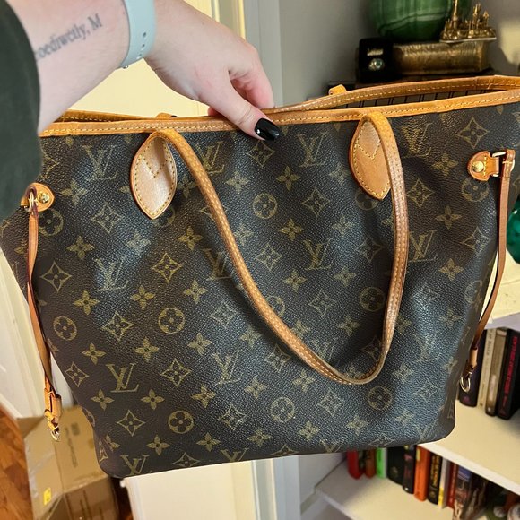 Louis Vuitton Handbags - Louis Vuitton Neverfull Canvas MM